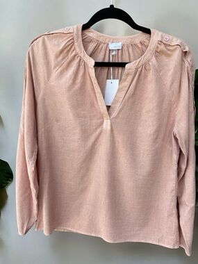 Ecru NWT Light Pink V-Neck Blouse Small